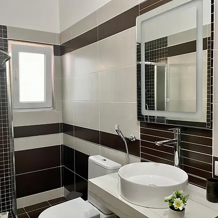 Tragos וילה Vlorë