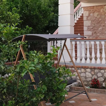 Villa Tragos *